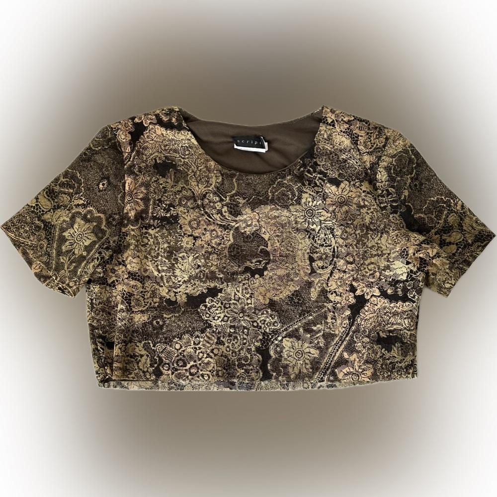 roman chapel patterns cropped tee